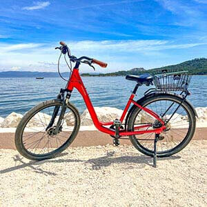 vtt-femme-confort-porte-bagage-Le-Pirate-location-velo-vtt-porquerolles-50